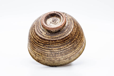Japanese Matcha Bowl - Brown Spiraling Irabo Wan-nari Chawan - 475ml - underside view showing the unglazed foot ring (kodai)