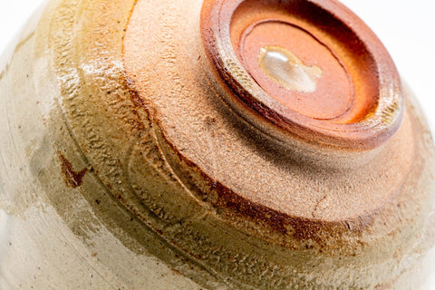Tezumi — Japanese Matcha Bowl - Earthy Drip-Glazed Shigaraki-yaki Hantsutsu-gata Chawan - 350ml — inverted showing the foot ring