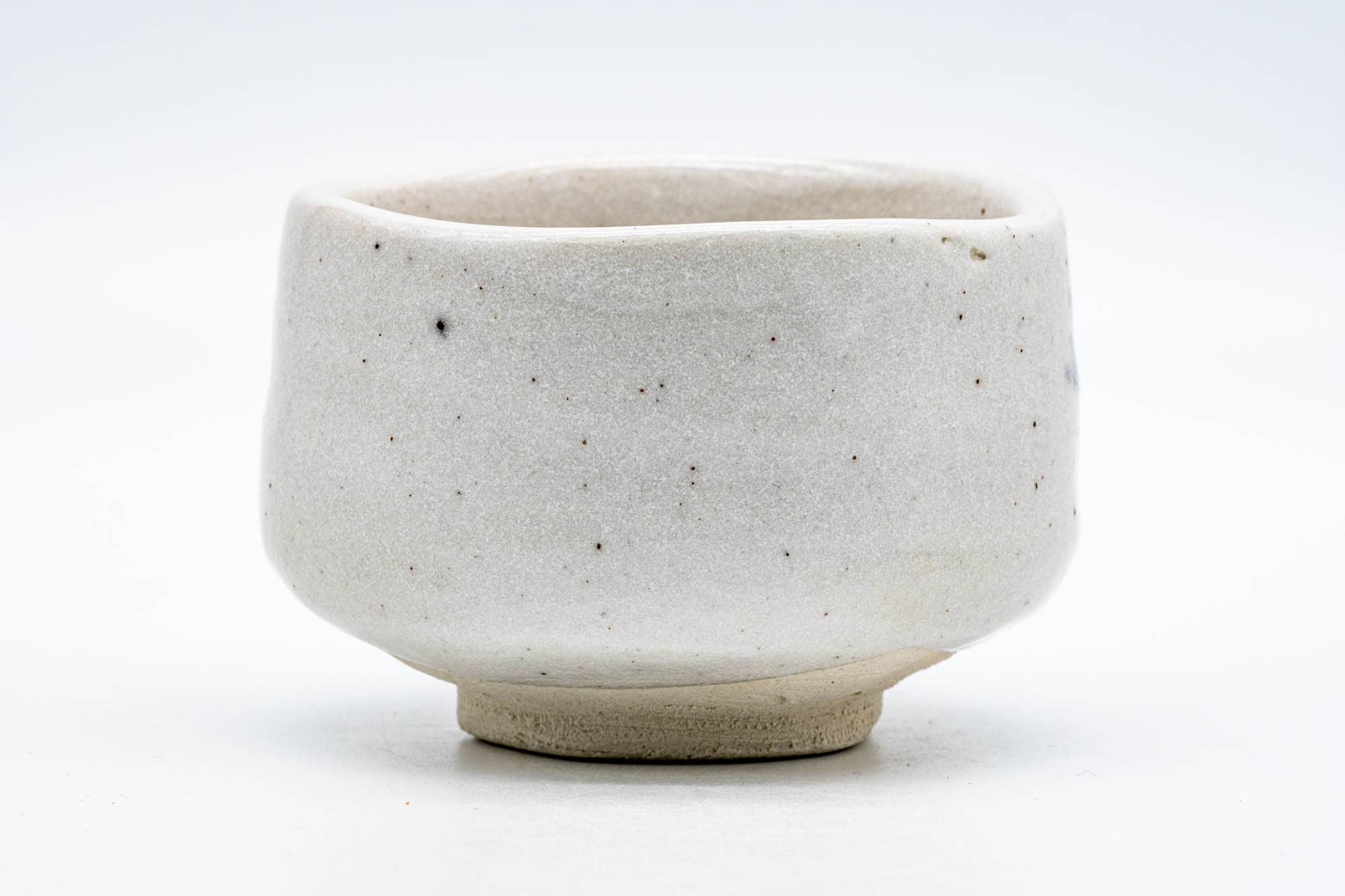 Japanese Matcha Bowl - 祥山 Shōzan - Snowy Speckled Shino Glazed Mino-yaki Chawan - 300ml