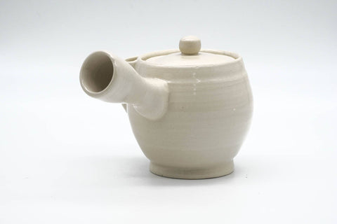 Tezumi — Japanese Kyusu - Wide Spout Beige Glazed Ceramic Teapot - 280ml — side view showing the spout