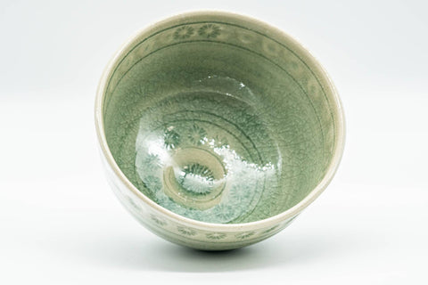 Japanese Matcha Bowl - Chrysanthemums Crazed Celadon Glazed Wan-nari Chawan - 300ml