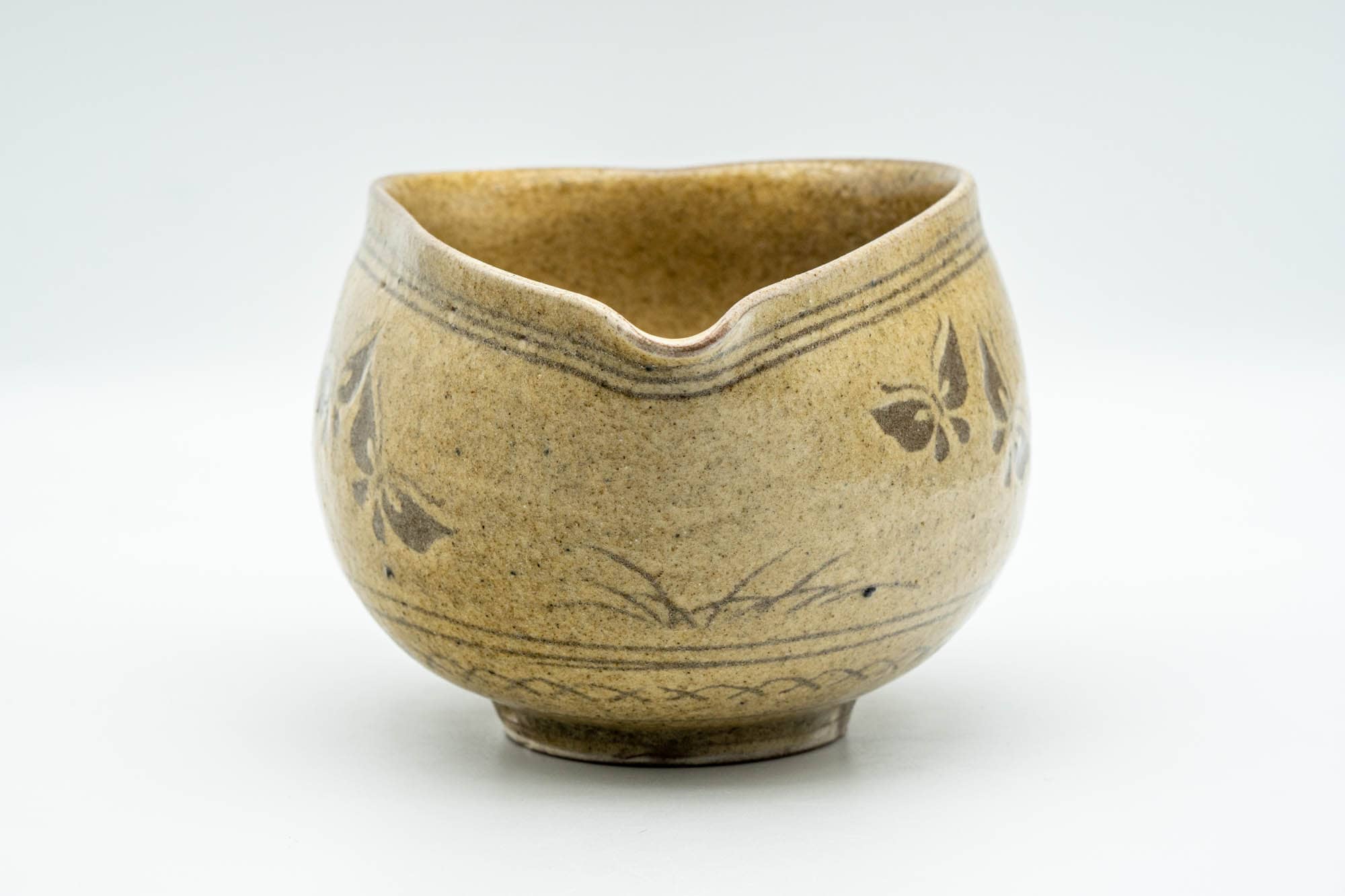 Japanese Katakuchi - Butterflies Beige Glazed Tea Pouring Bowl - 450ml - Tezumi