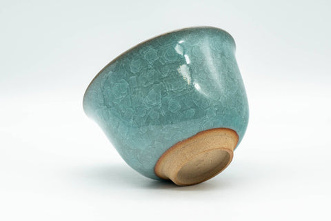 Japanese Teacup - Teal Snowflake Celadon Glazed Yunomi - 150ml - angled view showing the unglazed foot