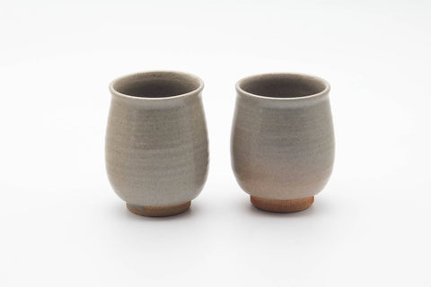 Tezumi — Japanese Teacups - Pair of Long Grass Grey Glazed Karatsu-yaki Meoto Yunomi - 250ml — front view from another angle