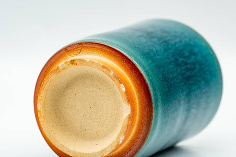 Japanese Teacup - Deep Sea Green Tsutsu-gata Yunomi - 95ml - angled view of the foot and lower body