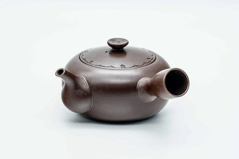 Purple-brown Banko-yaki kyusu, side profile with the spout to the left