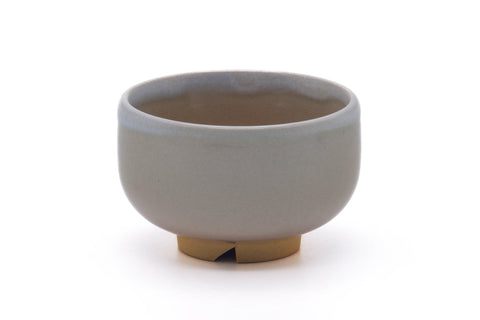 Tezumi — Japanese Teacup - Beige White Glazed Hagi-yaki Yunomi - 170ml — front view from another angle
