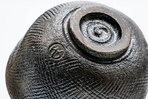 Japanese Matcha Bowl - 手 Grey Kushime Raku-yaki Wan-nari Chawan - 350ml