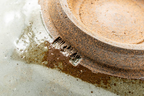 Japanese Matcha Bowl - Spiraling Grey Glazed Chawan - 250ml - close-up of the base and spiral glaze