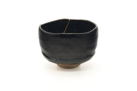 Japanese Matcha Bowl - 楽 Kintsugi Kuro-Raku Chawan - 530ml