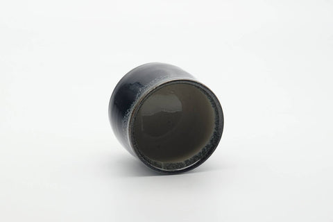 Tezumi — Japanese Teacup - Jet Black Hare's Fur Glazed Yunomi - 200ml — three-quarter view