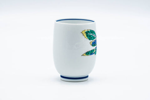 Tezumi — Japanese Teacup - White Porcelain Painted Turnips Arita-yaki Yunomi - 120ml — three-quarter view