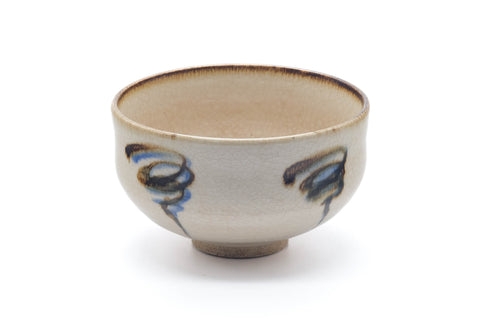 Japanese Matcha Bowl - Beige White Glazed Twirling Chawan - 400ml
