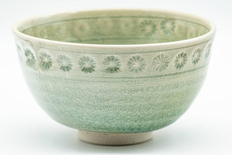 Japanese Matcha Bowl - Chrysanthemums Crazed Celadon Glazed Wan-nari Chawan - 300ml