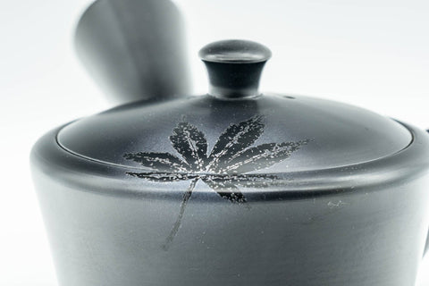 Japanese Kyusu - 高資 Takasuke Kiln - Black Kurodei Momiji Tokoname-yaki Debeso Teapot - 170ml