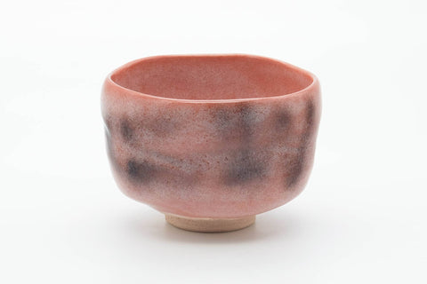 Tezumi — Japanese Matcha Bowl - Red Black Glazed Aka-raku Chawan - 500ml — front view from another angle