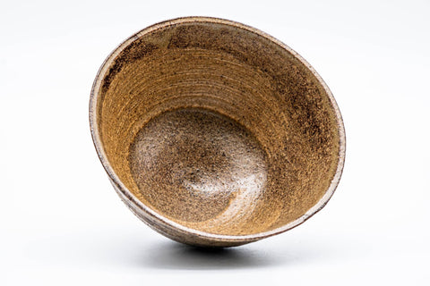 Japanese Matcha Bowl - Rokurome Speckled Irabo-style Chawan - 400ml - overhead view into the interior with pooled glaze