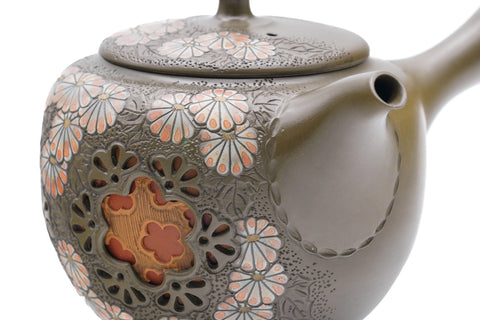 Chrysanthemum Layered Tokoname Teapot - 200ml