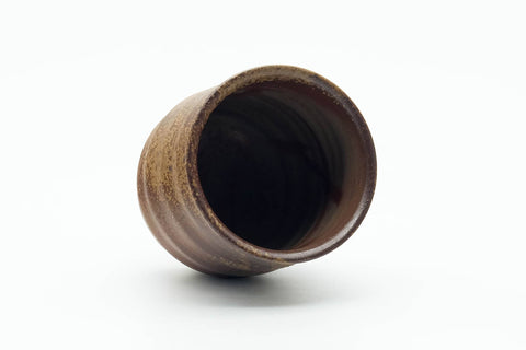 Tezumi — Japanese Teacup - Ash Glazed Spiraling Bizen-yaki Yunomi - 100ml — three-quarter view