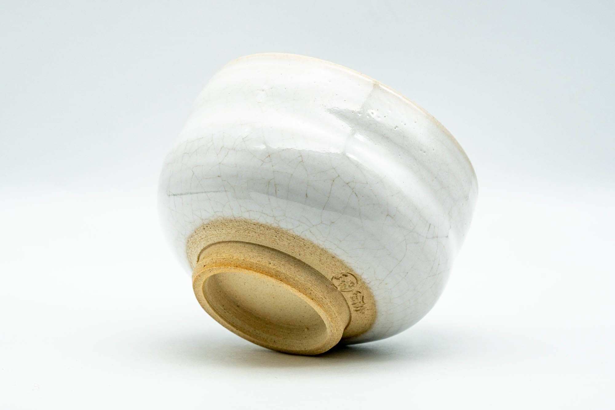 Japanese Teacup - 赤膚山 Akiyama Kiln - Milky White Glazed Thumb-Indented Yunomi - 180ml