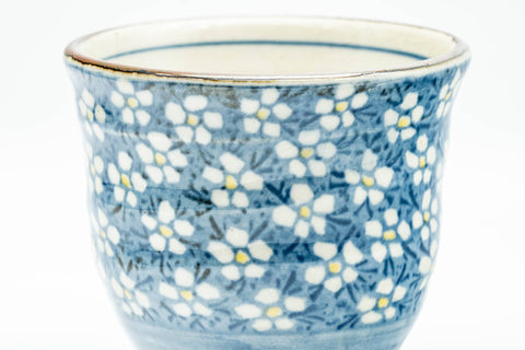 Tezumi — Japanese Teacup - Blue and White Floral Patterned Yunomi - 175ml — tipped to show the interior