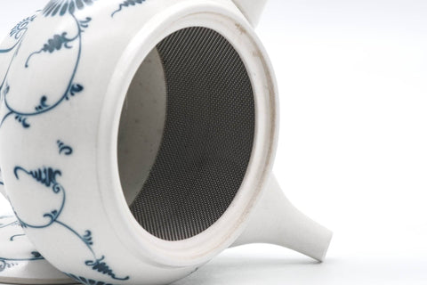 Tezumi — Japanese Kyusu - Blue Floral Arita-yaki Mesh Filter Teapot - 340ml — side profile showing the spout and handle