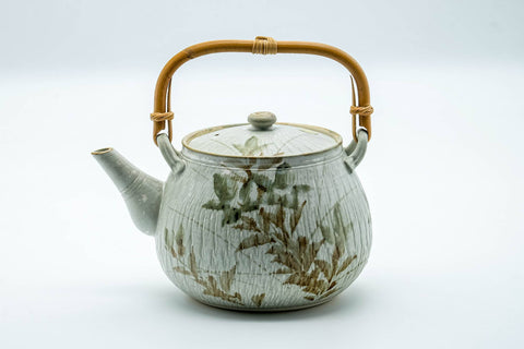 Tezumi — Japanese Tea Set - Beige Speckled Floral Kiyomizu-yaki Dobin Teapot with 5 Yunomi Teacups — the teapot side view with the handle