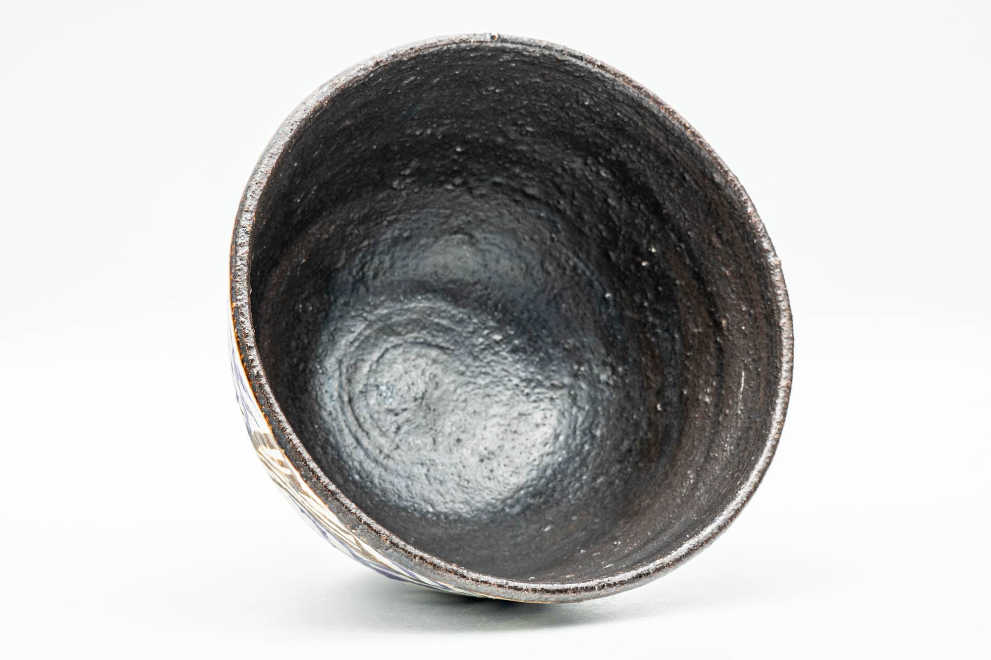 Japanese Matcha Bowl - Big Fish Black Interior Glazed Chawan - 300ml - Tezumi