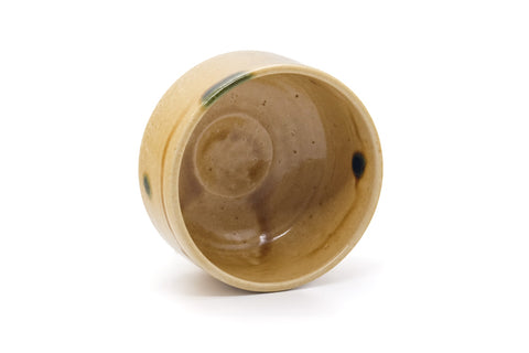 Tezumi — Japanese Matcha Bowl - Yellow Green Drip-Glazed Seto Chawan - 475ml — three-quarter view