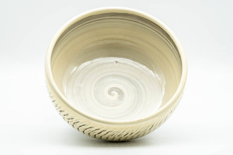 Japanese Matcha Bowl - Beige Glazed Tochiri Patterned Chawan - 200ml