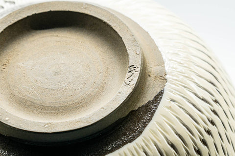 Japanese Matcha Bowl - Beige Glazed Tochiri Patterned Chawan - 200ml