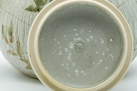 Tezumi — Japanese Tea Set - Beige Speckled Floral Kiyomizu-yaki Dobin Teapot with 5 Yunomi Teacups — closeup of the decoration