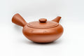 Tezumi — Japanese Kyusu - Calligraphy Engraved Red Shudei Tokoname-yaki Debeso Teapot - 140ml — side view with the lid and side handle