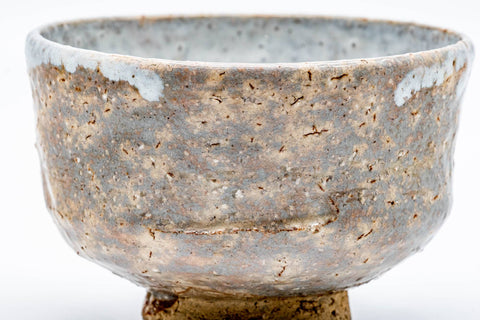 Tezumi — Japanese Matcha Bowl - Coarse Clay Hantsutsu-gata - Hagi-yaki Chawan - 400ml — closeup of the foot