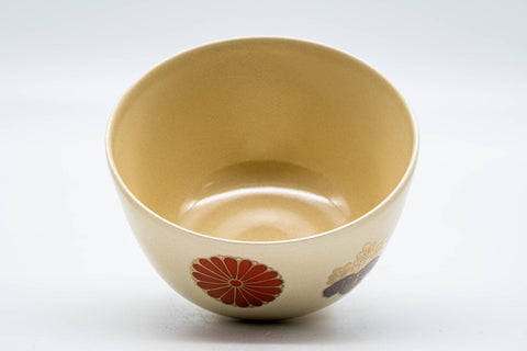 Tezumi — Japanese Matcha Bowl - Beige Floral Kyo-yaki Hantsutsu-gata Chawan - 300ml — three-quarter view