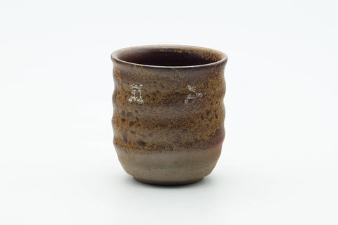 Tezumi — Japanese Teacup - Ash Glazed Spiraling Bizen-yaki Yunomi - 100ml — front view from another angle