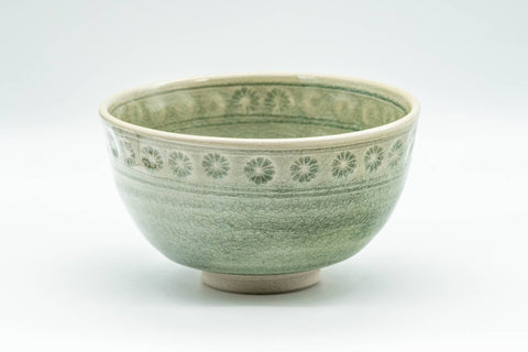 Japanese Matcha Bowl - Chrysanthemums Crazed Celadon Glazed Wan-nari Chawan - 300ml