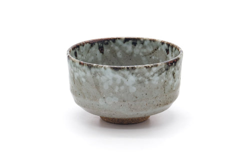 Japanese Matcha Bowl - 竹に雪 Abstract Grey White Speckled Chawan - 450ml