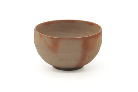 Tezumi — Japanese Matcha Bowl - Orange Hidasuki Rice Straw Bizen-yaki Chawan - 415ml — front view from another angle