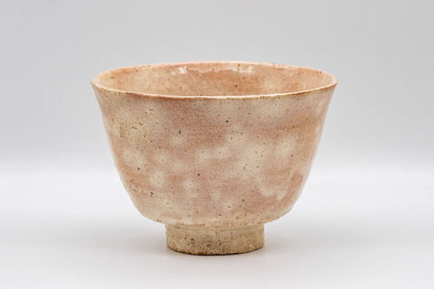 Japanese Matcha Bowl - Donguri Gohonte Ido-Style Hagi-yaki Chawan - 400ml - front view of the peach gohonte glaze with acorn motif