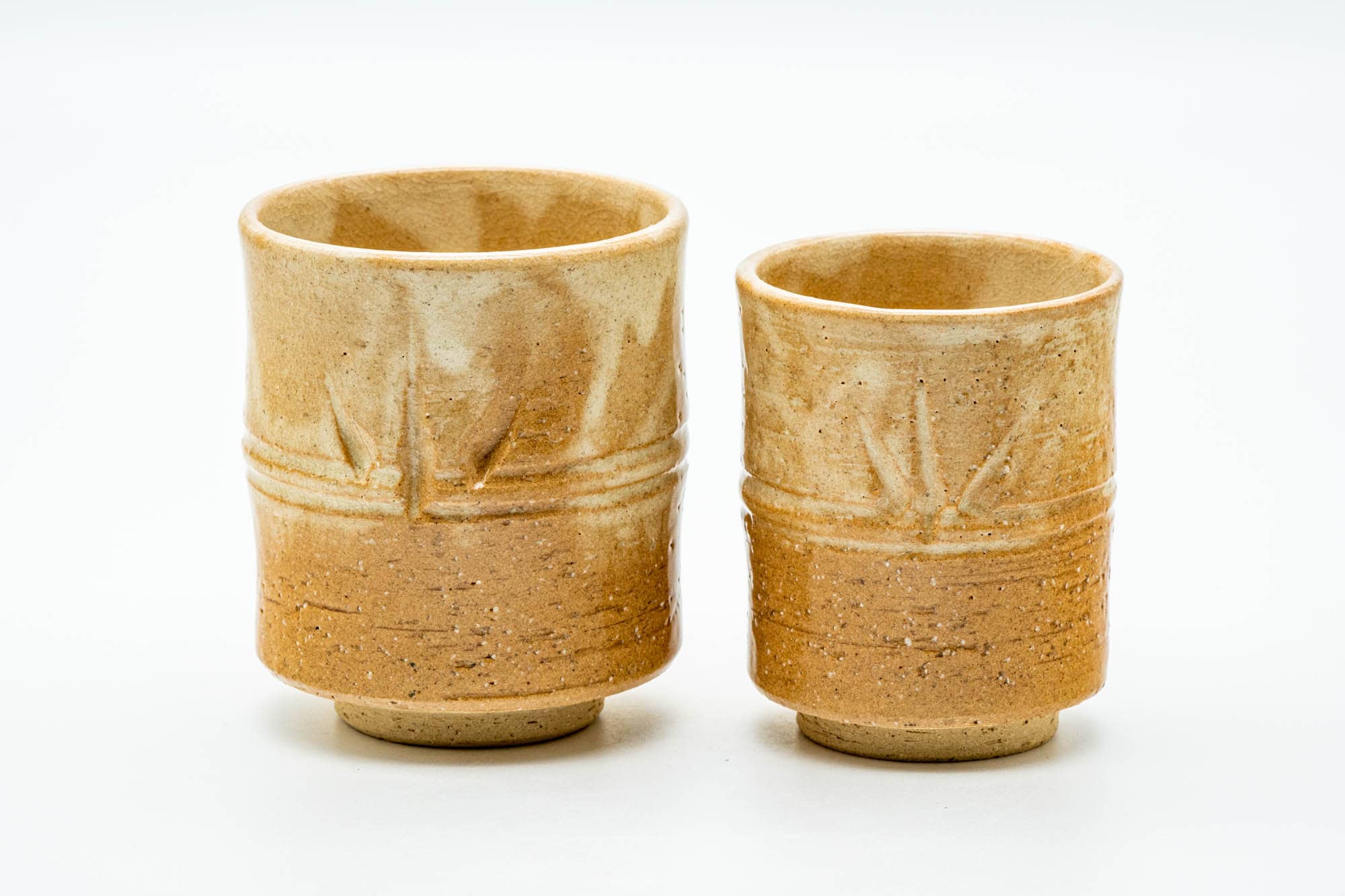 Japanese Teacups - Pair of Bamboo Engraved Hagi-yaki Meoto Yunomi