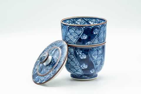 Japanese Teacup - Blue Floral Geometric Wavy Arita-yaki Lidded Yunomi - 130ml