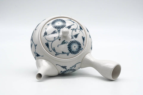 Tezumi — Japanese Kyusu - Blue Floral Arita-yaki Mesh Filter Teapot - 340ml — interior view showing the filter