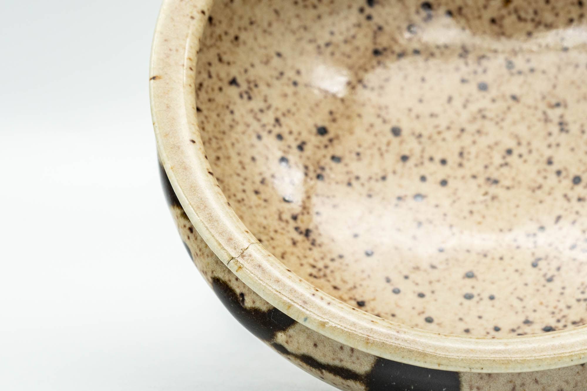Japanese Kensui - Abstract Beige Speckled Glaze Water Bowl - 250ml - Tezumi