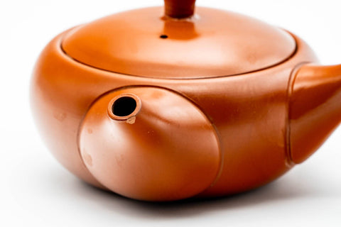 Top-down view of the teapot with the lid in place.
