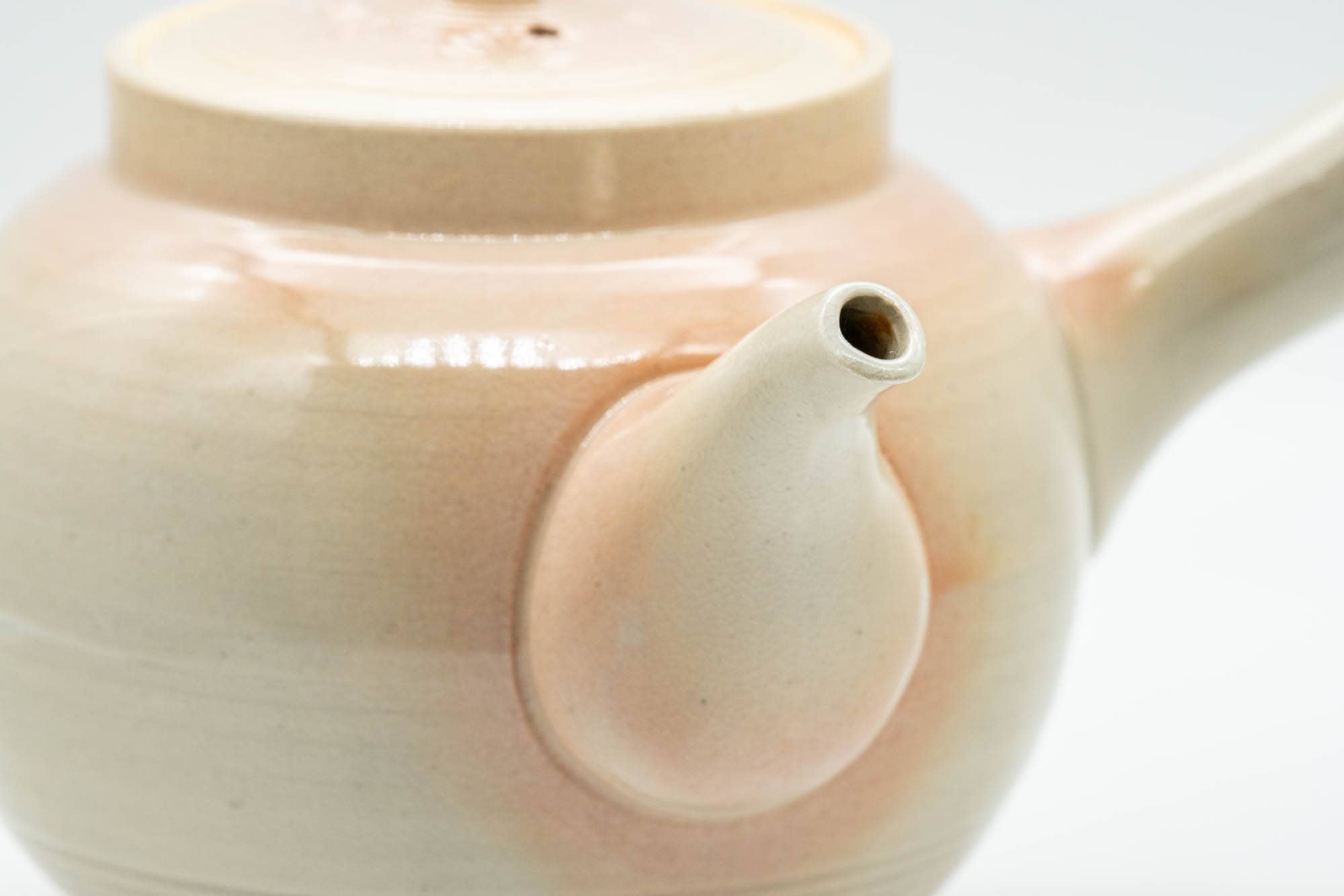 Japanese Kyusu - Beige Pink Chrysanthemum Hagi-yaki Do-ake Teapot - 400ml