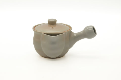 Tezumi — Japanese Tea Set - Classic Hagi Kyusu Teapot with 5 Yunomi Teacups — the teapot in three-quarter view