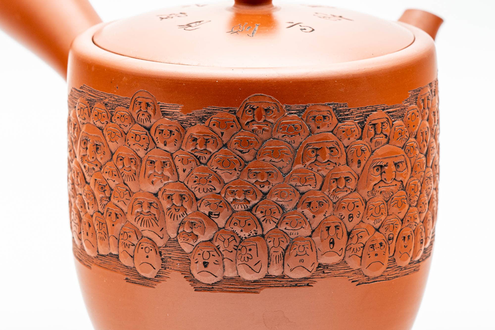 Japanese Kyusu - 高資窯 Takasuke Kiln - Daruma Engraved Tokoname-yaki Debeso Teapot - 450ml