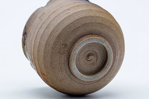 Tezumi — Japanese Teacup - Ash Glazed Floral-Shpaed Shigaraki-yaki Yunomi - 100ml — inverted showing the foot ring