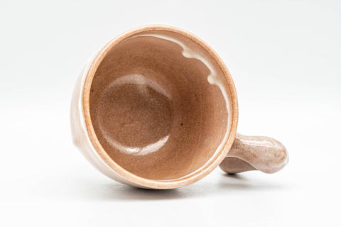 Tezumi — Japanese Teacup - Beige White Drip-Glazed Hagi-yaki Ushirode Yunomi - 110ml — three-quarter view